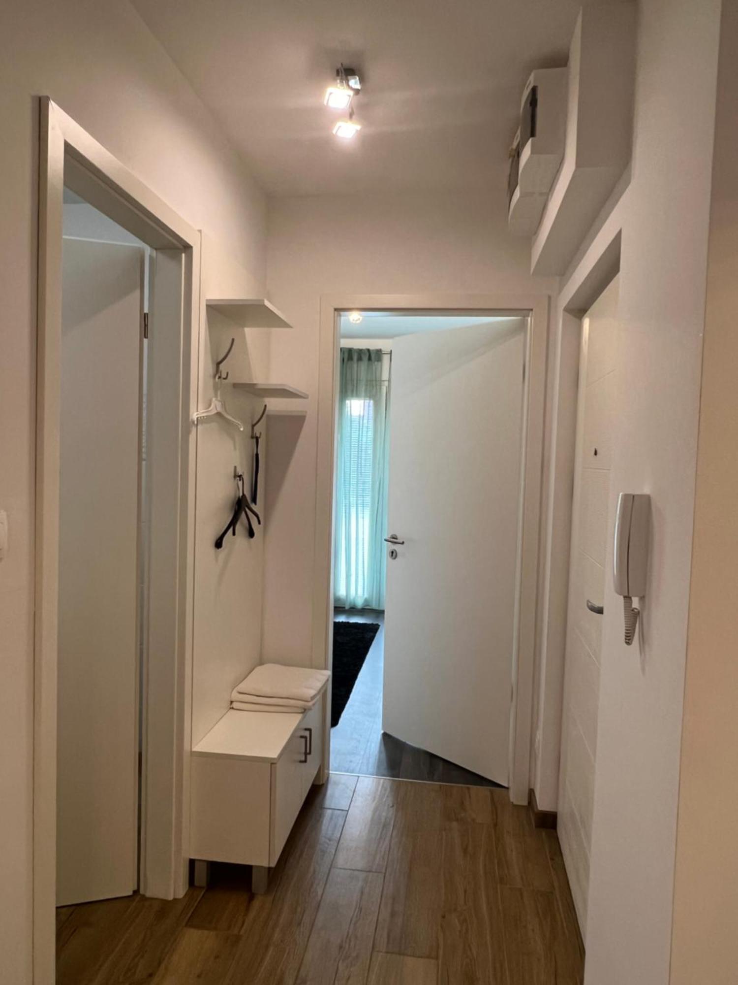 Modern Apartman Seghedin Exterior foto